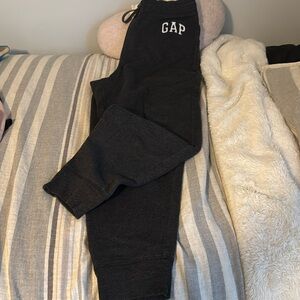 GAP sweatpants